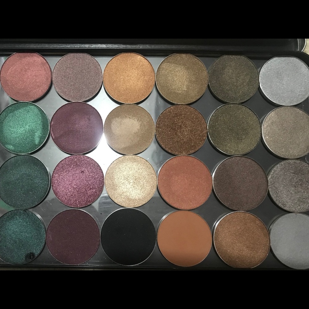2 make up forever metal palettes eyeshadows